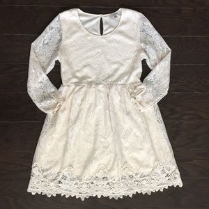 White lace dress